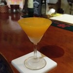 バオバブ - フレッシュオレンジのカクテル