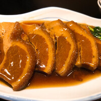 中国料理 豪華 - 豚三枚肉の蒸し煮　温野菜添え2640円。