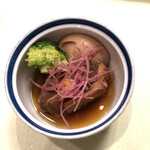 和よし - 店主おまかせの豚角煮