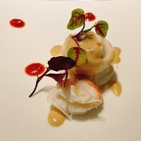 Grill&Dining G - 白身魚と干し柿のヴァプール　海老と古代米のリゾット　 　　レモンの利いたヴァンプランソースと辛みを利かせたバスケーズソース