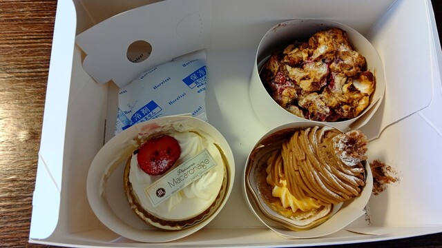 マカロン以外にもケーキがたくさん ホールケーキにマカロントッピングが激カワかつお得なので是非 By Komaty Trip パティスリー マカロナージュ Patisserie Macaronage 茅ケ崎 マカロン 食べログ