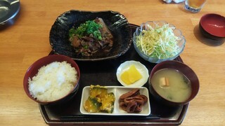 Kita No Meziro - 肉豆腐定食(税込)890円 (2020.12.27)