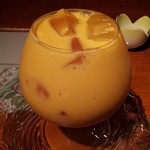 ３丁目のカレー屋さん  - 12.08.16 マンゴーラッシー(＋400円)