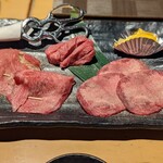 和牛が旨い個室焼肉 楽月 - 