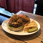 GRILL BURGER CLUB SASA - 数量限定 『代官山ＢＵＲＧＥＲ￥1630』 『ランチビール¥300』