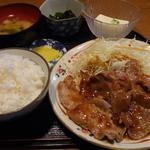 福建家庭料理 旬の香 - 【ランチ】「豚ロース生姜焼き定食」：厚めのロースは柔らかく、コクの生姜たれでご飯がすすむ♪