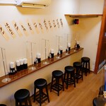 串処とく酒場 - 1階カウンター