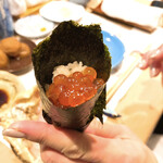 うを徳 - 宮古のいくらの手巻き