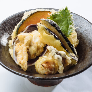 Seafood a la carte dishes are perfect for pairing with alcohol ◎In the cold season, hot pot is also available♪