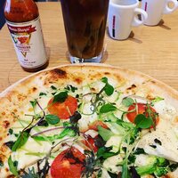 Tsuchi 農園野菜とチーズ料理 - ドリンク付きですよ。