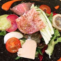 Tsuchi 農園野菜とチーズ料理 - 海と大地のオードブル。