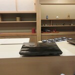 日本橋蛎殻町 すぎた - 目の前のお皿。