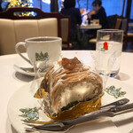 イノダコーヒ 本店 - 抹茶と栗のモンブラン、コーヒー(コロンビアのエメラルド)