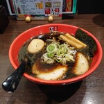 豚系 麺家いろは - 富山ブラックらーめん、800円。