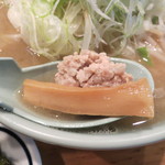 喜来登 - 具材は挽肉、メンマ、野菜炒め、ネギ