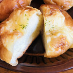 パンのさと - チーズロール