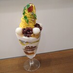 ミルク&パフェ よつ葉ホワイトコージ - 