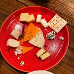 リコ・リカ - チーズ盛り合わせ(少し食べちゃった(〃ω〃))