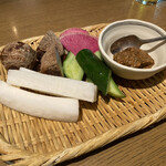 大魚 - お通し　300円
