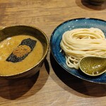 つけ麺 けんず - 料理写真:魚介豚骨つけ麵　８００円