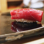 日本橋蛎殻町 すぎた - 赤身漬けの握り