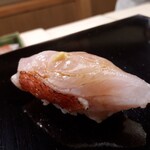 日本橋蛎殻町 すぎた - ⚫金目鯛　軽く炙り、脂のうま味を引き出す