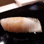 日本橋蛎殻町 すぎた - ⚫鰆　こちらも少しだけ炙り