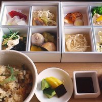 つきはし - 2011年8月ランチ　オープン時限定2段重