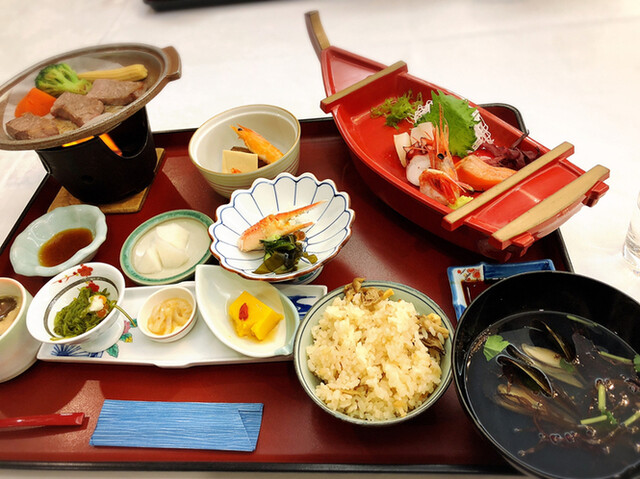 やまぼうし - 摂待（日本料理）の写真