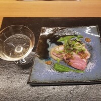 ふしきの - 鴨肉のロース鴨肉のロースト スプラウト 粒マスタード 茸のソース 九条葱のソースと竹泉醇辛 生酒と竹泉 熟成愛酒りんのブレンド