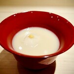 新ばし 星野 - 胡麻豆腐の白味噌仕立　　スタートのホッとする一品。12月は西と東の大好きなお店でいただけました。