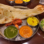 TANDOORI KITCHEN HIRA - 