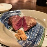 Tadeno Ha - 蝦夷鹿ヒレ肉　冬鹿の脂がのった味わい良いです　添えているのはホースラディッシュ、西洋山葵の辛味がヒレ肉にとても合います♪