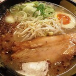 Bucchoumen - とろ肉チャーシュー黒豚ラーメン¥990