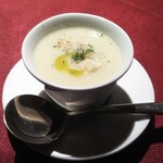 サーラ・マンジェ・ドゥ・クール  - 