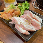 焼肉ホルモン 久米二丁目 - ＊豚トロ（¥400）
            ＊上ミノ（¥980）