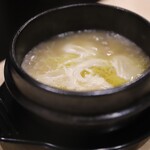 黄金餃子と唐揚げの店 阿波座寅や - 