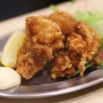 黄金餃子と唐揚げの店 阿波座寅や - 