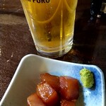 ぽんぽこたぬきのかくれ家 - サービスの漬けマグロ、美味しい！！