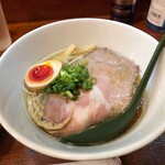 麺屋 はなぶさ - ラーメン接写