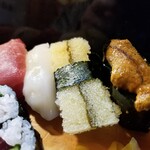 Uogashi Sushi - にぎり。