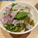 焼きあご煮干しらぁめん とびうお - お茶漬け 150円