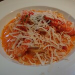 トスカチーナ - ズワイ蟹とエビの贅沢トマトクリームパスタ 1,500円(税込)