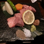 いかの墨 - 村上牛サーロインス石焼き(1,980円)