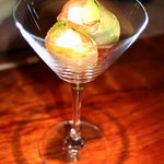 西洋料理アルページュ - サーモン・アボガド・クリームチーズの生春巻き　980円