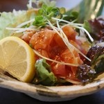 鳴門水産 - 鮪とサーモンのゆっけ