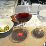 La Brianza - お料理に合わせて選んで下さったバルバレスコ、実はこの日こちらを飲みたい気分だったのでとても嬉しい。こちらのバルバレスコ、実は密かにお気に入りなの～