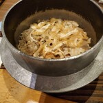 宮島グランドホテル 有もと - これは今まで生きてきて、食べてきた釜飯の中で、一番美味しかった。あなごの旨味がつまった最高の釜飯。