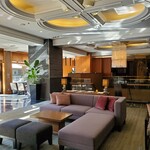 宮島グランドホテル 有もと - ロビー。ありもとさんの良い所は、宮島には少ない露天風呂があるところと、朝と夜の無料ガイドツアーがあること。このツアーが、現地の事が知れるので勉強になります。