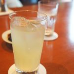 サンルーカルバー - 青林檎のリキュールを使ったカクテル（1200円）♥